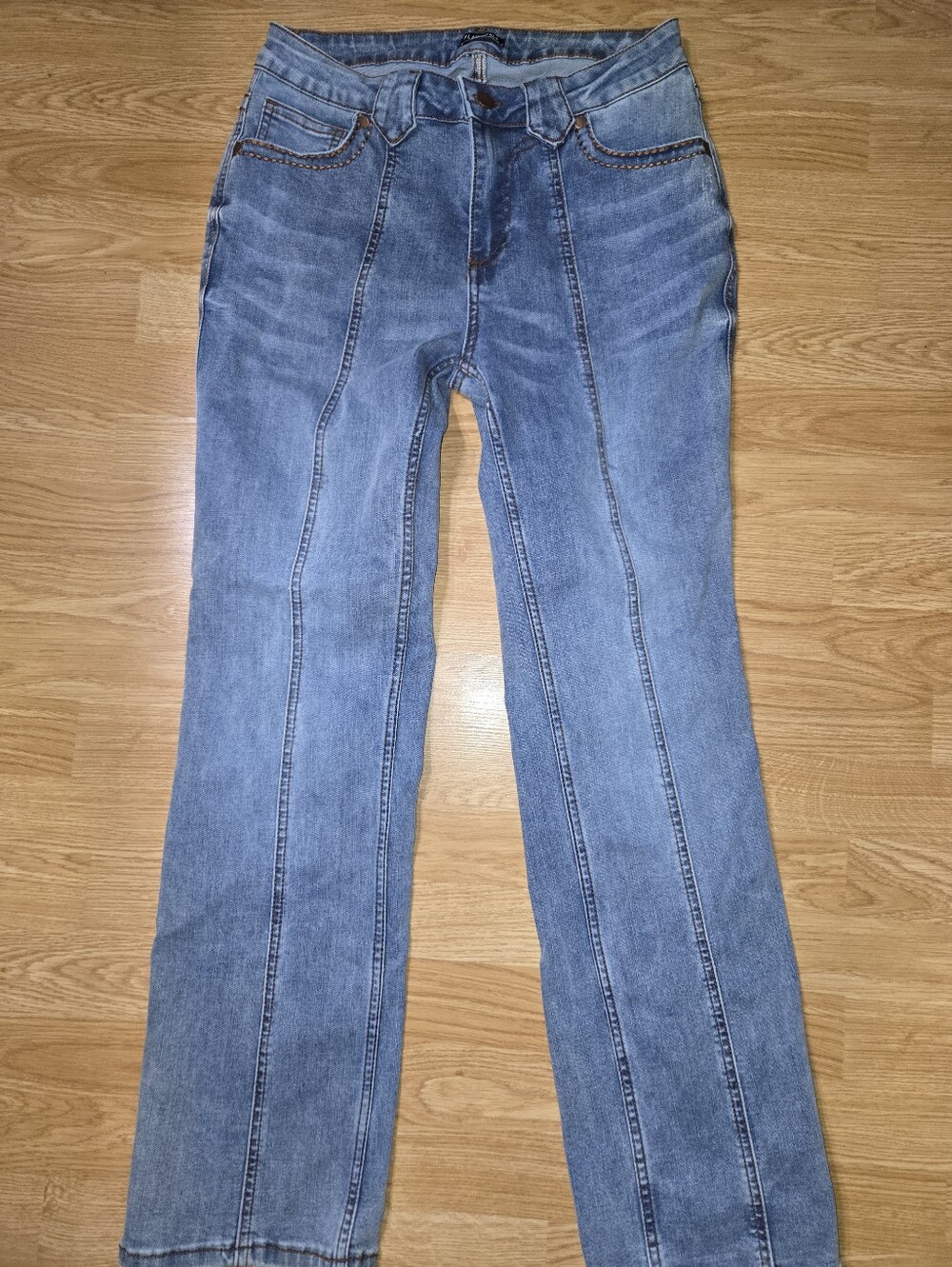 Flaming Als Women's Light Wash Denim Jeans - Classic Mid Rise